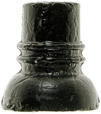 CD 737 {Unembossed}, Green Blackglass; Early threadless!